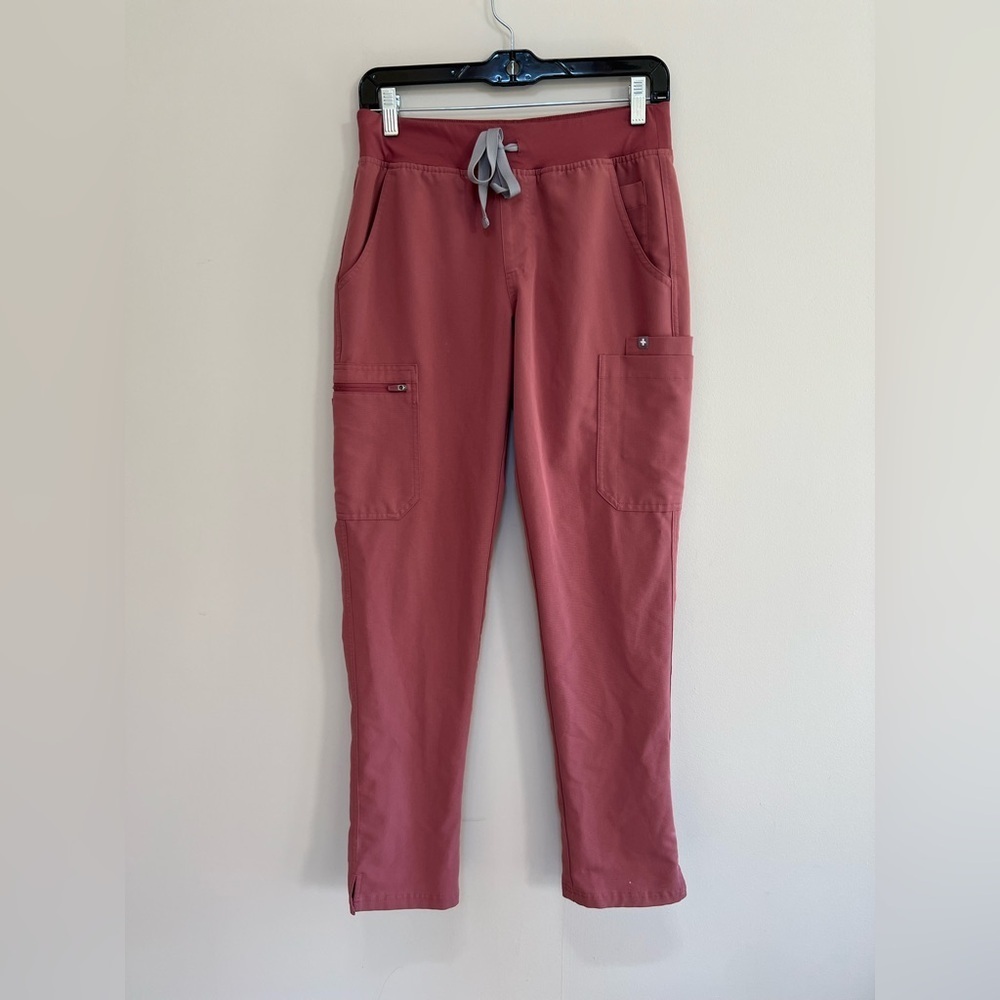 FIGS Yola Skinny Straight Leg Scrub Pants in Mauve Dusty Pink, size Small